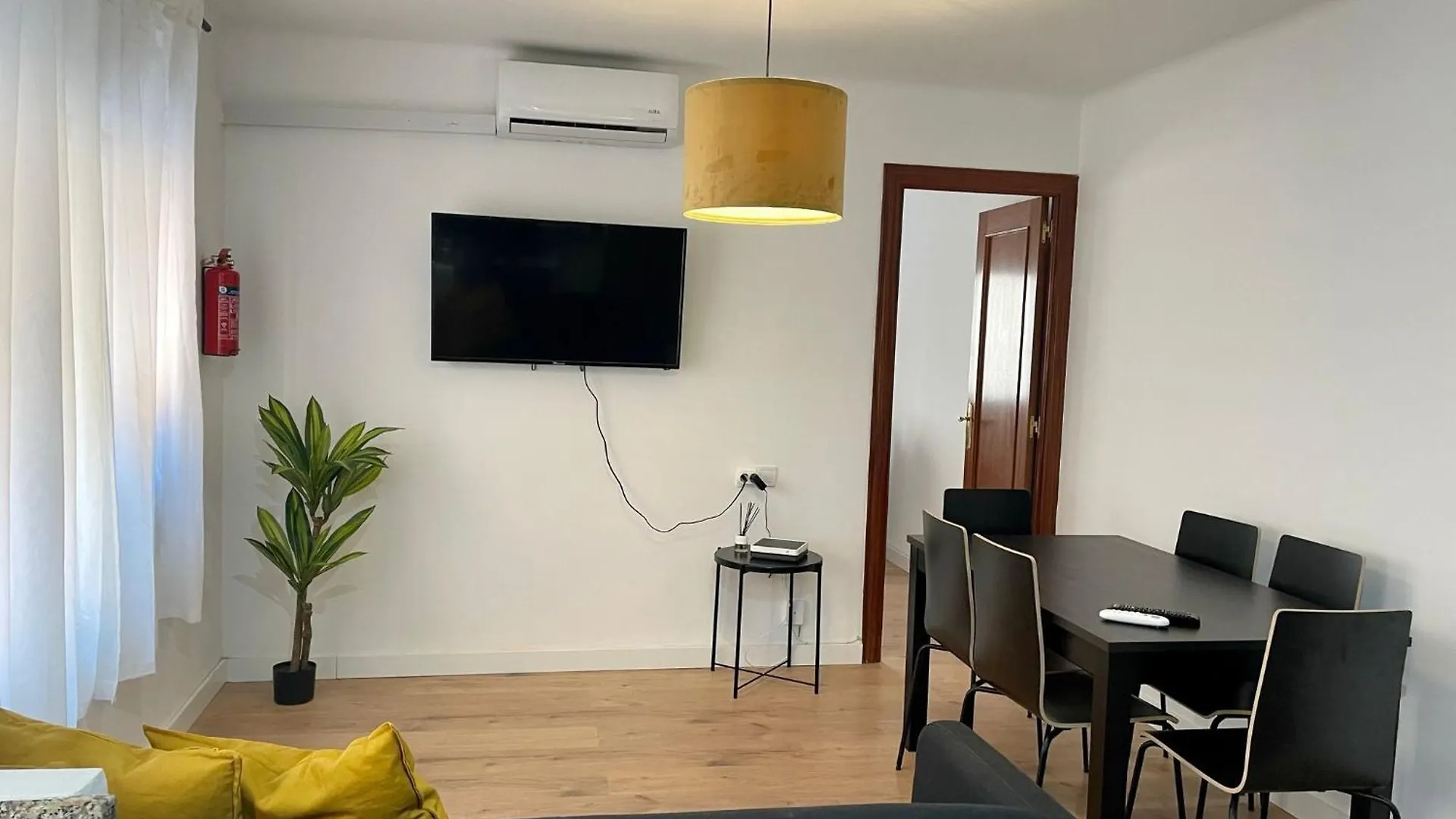 Beautiful Rooms For Rent In Tarragona Center Spanien