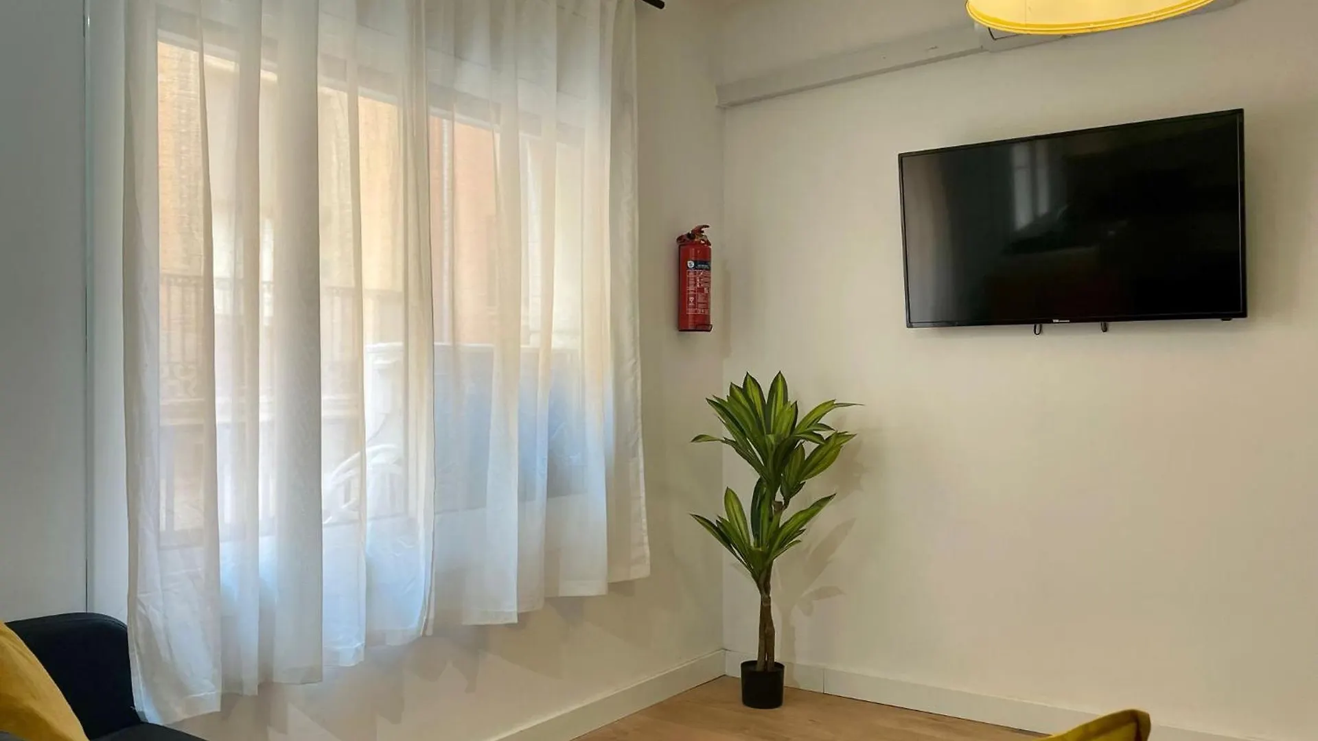 Beautiful Rooms For Rent In Tarragona Center Pensionat